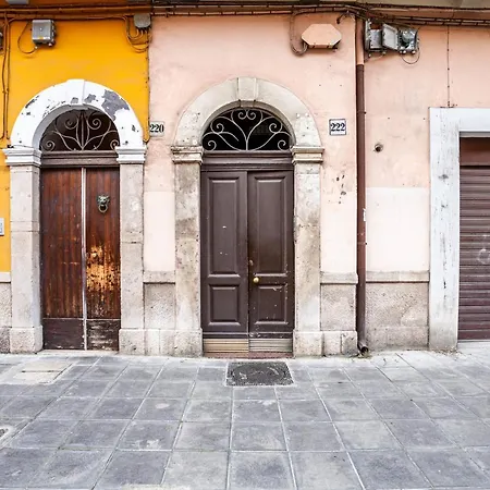 Yhellow Smart Apt With Netflix & Alexa Apartment Bari